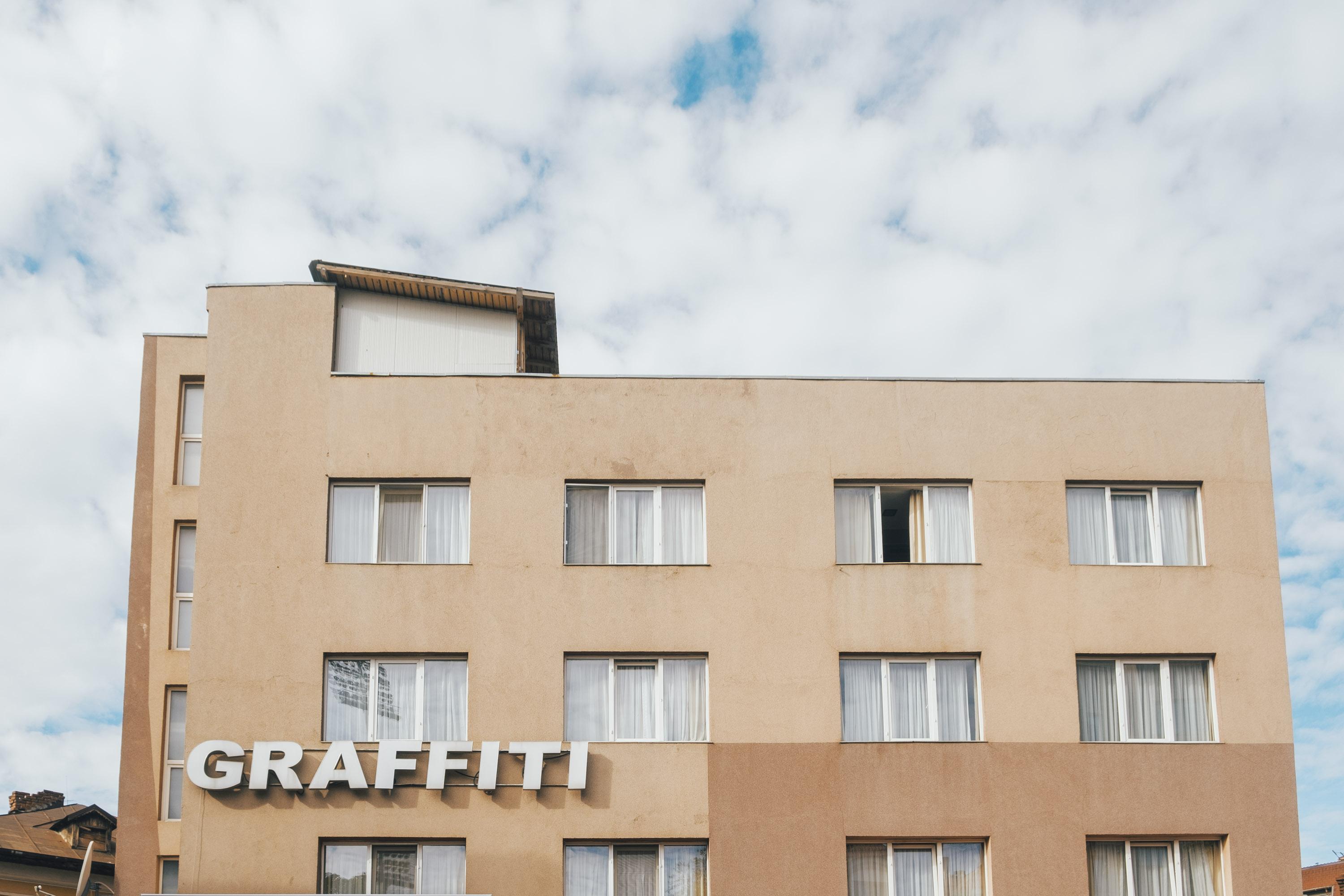 Graffiti Hotel Bukareszt Zewnętrze zdjęcie